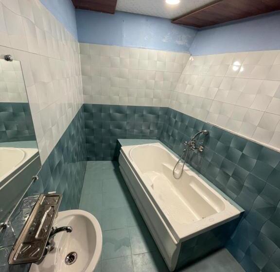 带大床的标准间, Jai Maa Bhagwati