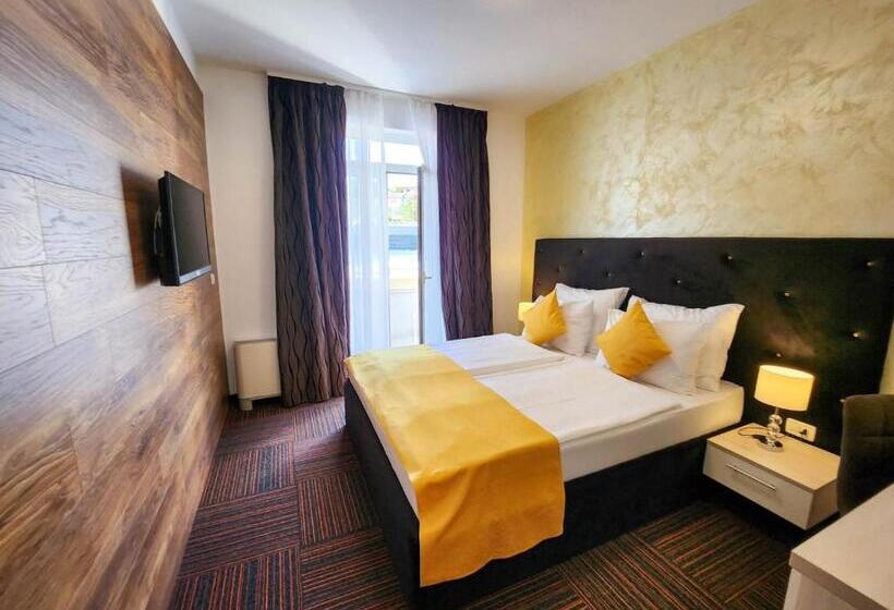 스탠다드 룸, Bor