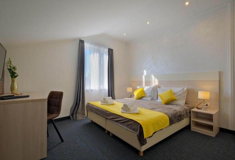 스탠다드 룸, Bor