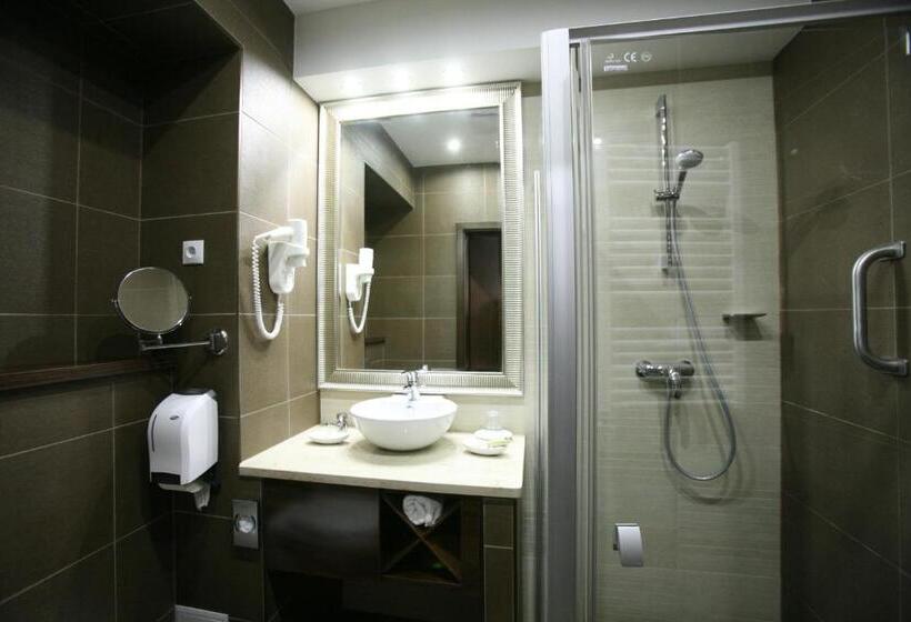 수피리어 룸, Bástya Konferencia és Wellness