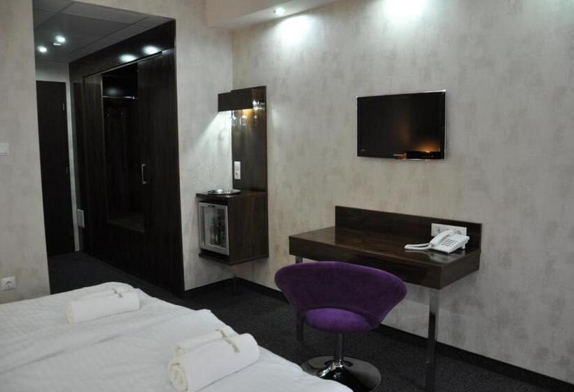 수피리어 룸, Bástya Konferencia és Wellness