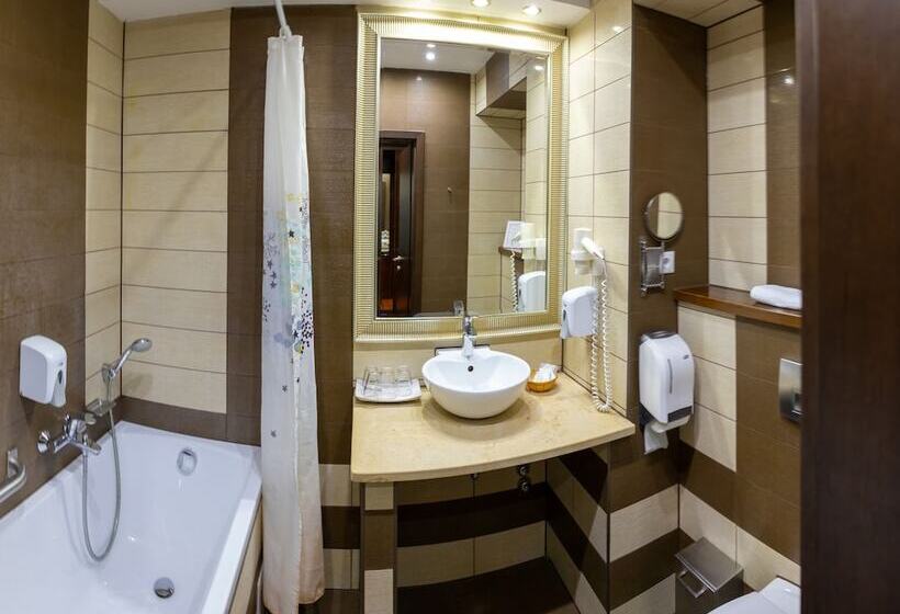 수피리어 스위트, Bástya Konferencia és Wellness