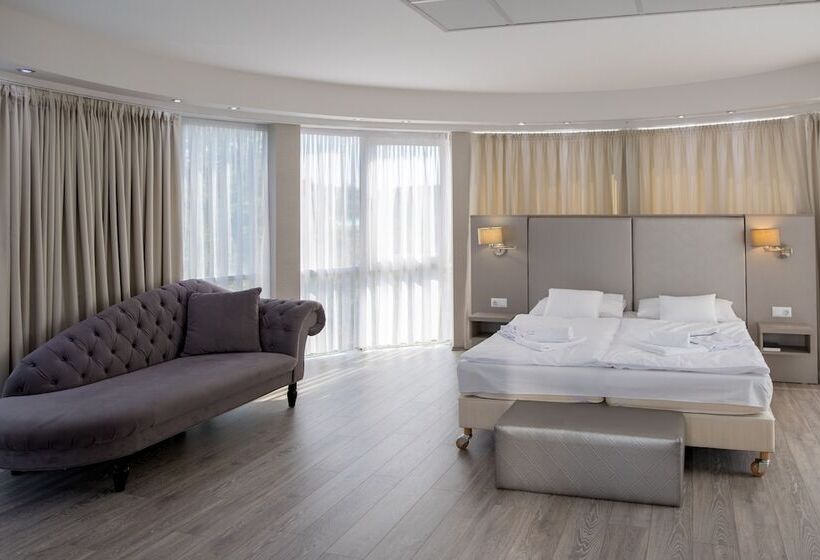 수피리어 스위트, Bástya Konferencia és Wellness