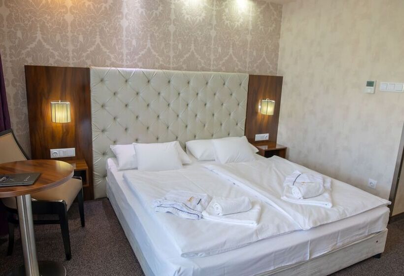 수피리어 룸, Bástya Konferencia és Wellness