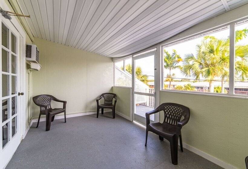 غرفة قياسية سرير مزدوج, Captain S Table Hotel By Everglades Adventures