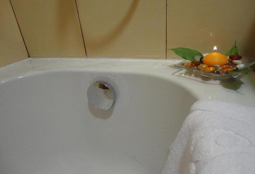 חדר סטנדרט, Favorit