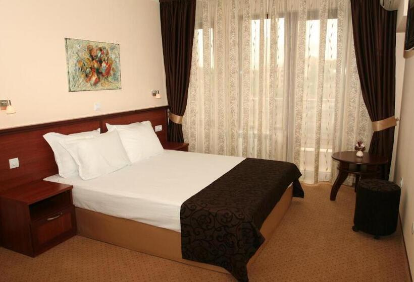 חדר סטנדרט, Favorit