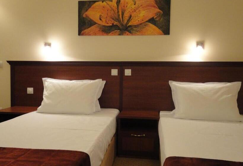 חדר סטנדרט, Favorit