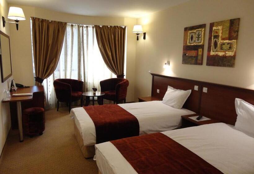 חדר סטנדרט, Favorit