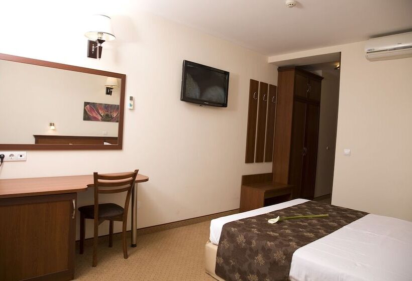 חדר סטנדרט, Favorit