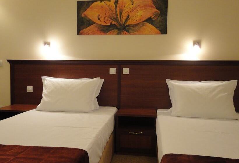 חדר סטנדרט, Favorit