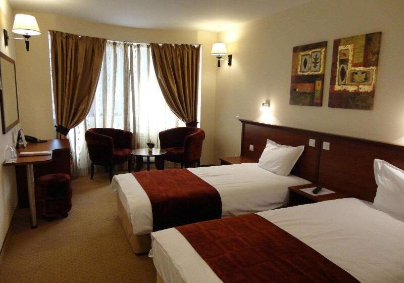 חדר סטנדרט, Favorit