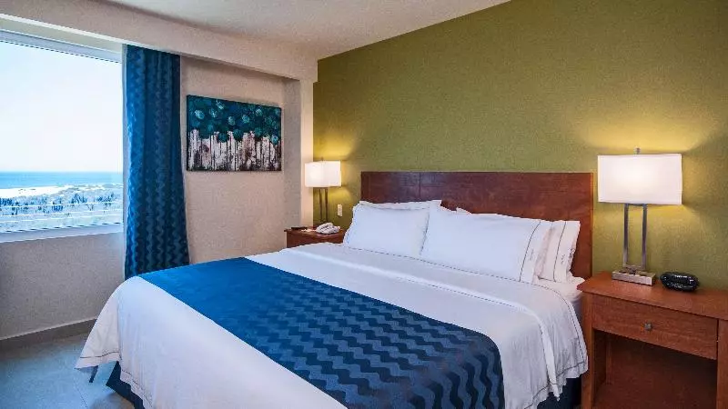 سوئیت با تخت بزرگ, Holiday Inn Express Cabo San Lucas, An Ihg