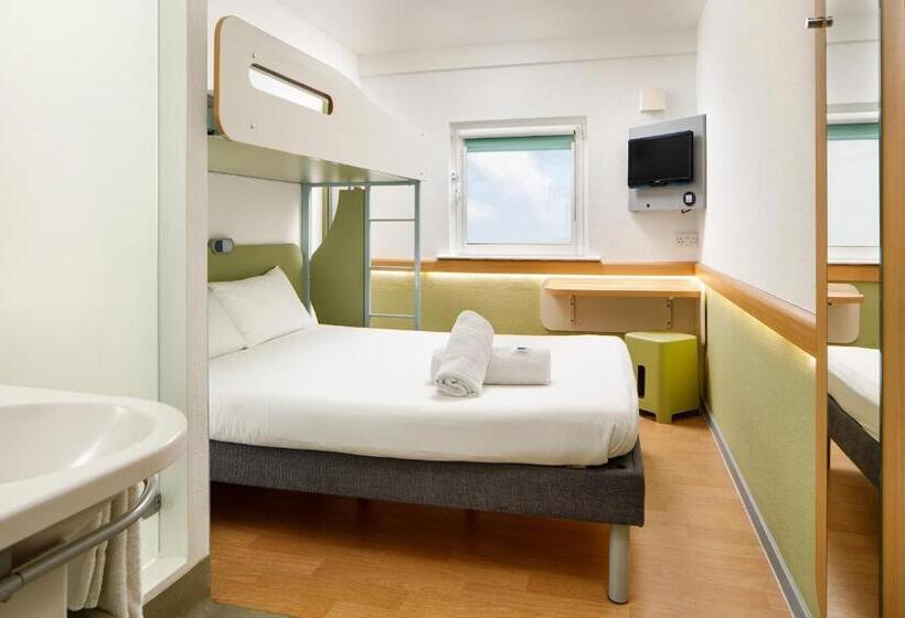 Номер Стандарт Трехместный, Ibis Budget Cardiff Centre