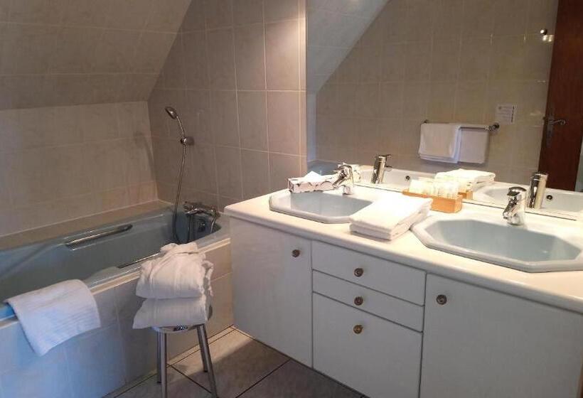 غرفة سوبيريور ثلاثية, L Orée Des Chênes, The Originals Relais