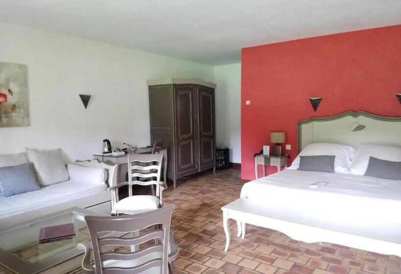 غرفة ديلوكس ثلاثية, L Orée Des Chênes, The Originals Relais