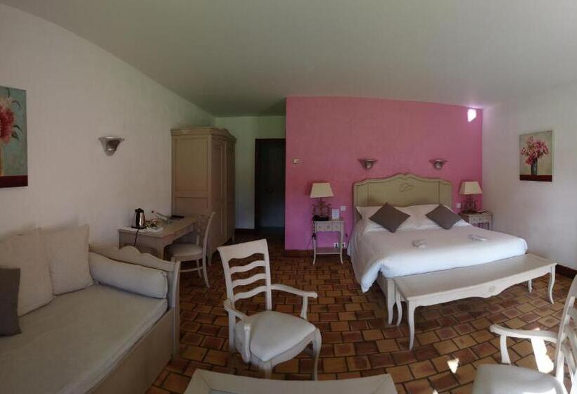 غرفة ديلوكس ثلاثية, L Orée Des Chênes, The Originals Relais