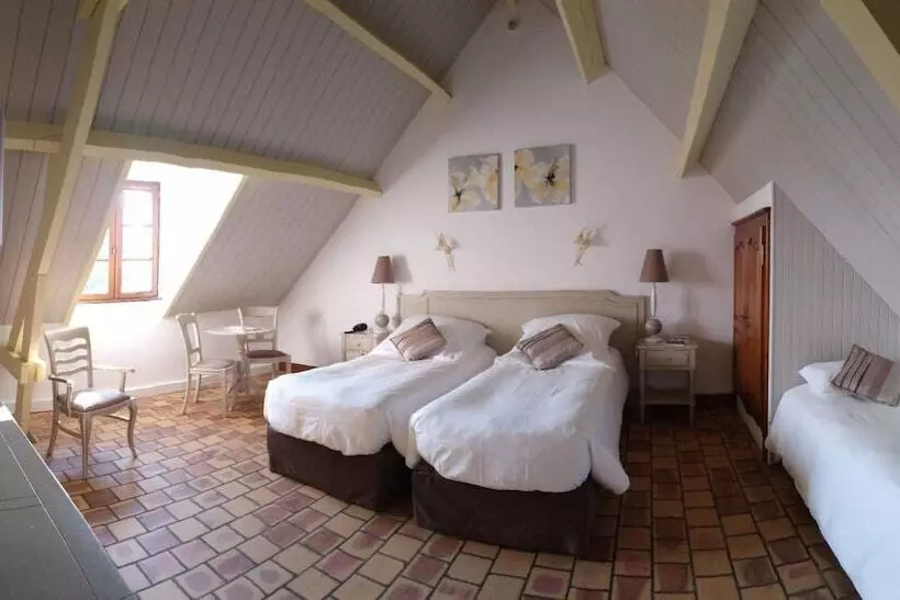 スーペリアトリプルルーム, L Orée Des Chênes, The Originals Relais