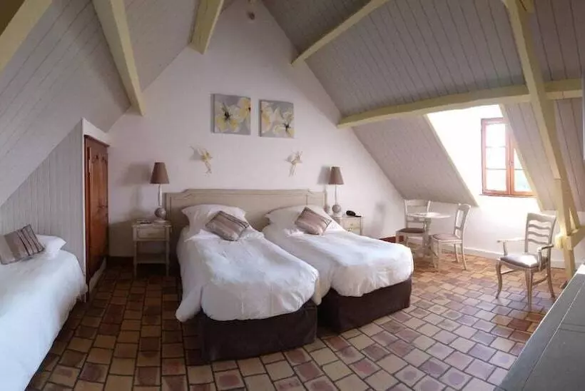 スーペリアトリプルルーム, L Orée Des Chênes, The Originals Relais