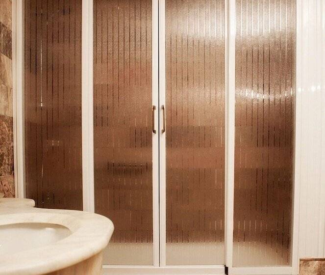 غرفة قياسية, Panorama Plaza