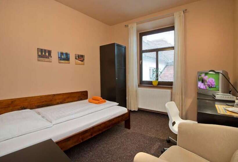 스탠다드 싱글 룸, U Zlateho Byka