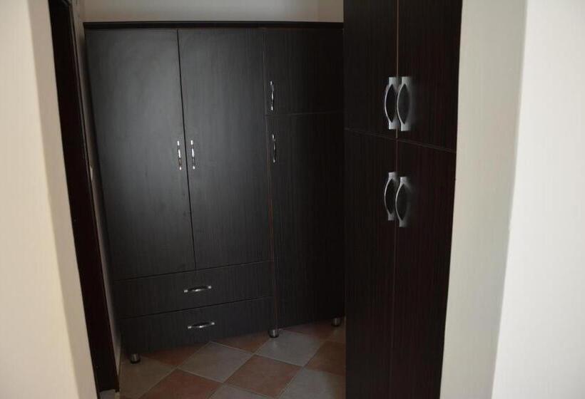 家庭套房, Yavuzhan