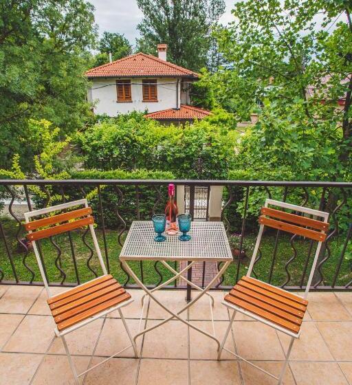 Номер Стандарт с Балконом, Hullám Villa B&b