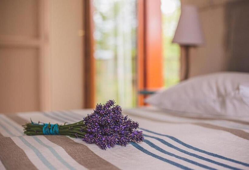 标准间带阳台, Hullám Villa B&b