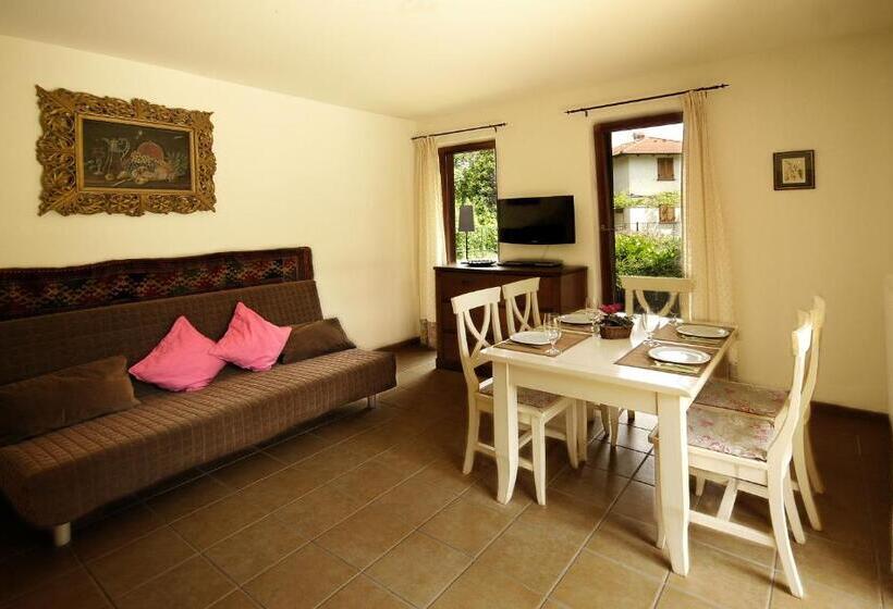 테라스가 있는 2 베드룸 아파트, Hullám Villa B&b