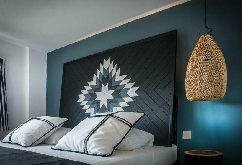 جناح عائلي, Indigo Inn