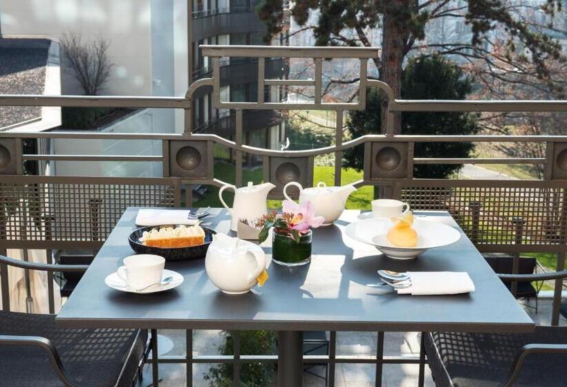 Номер Executive, Royal Savoy Hotel & Spa
