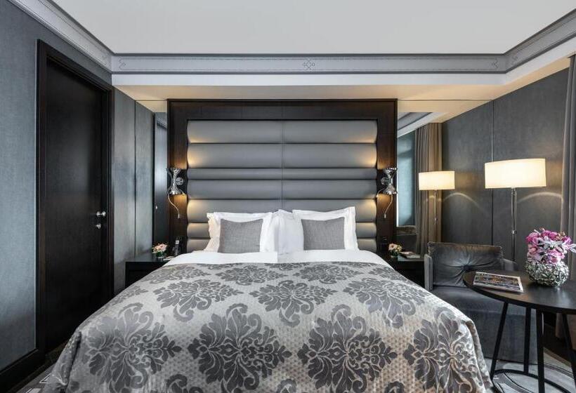 غرفة تنفيذية, Royal Savoy Hotel & Spa