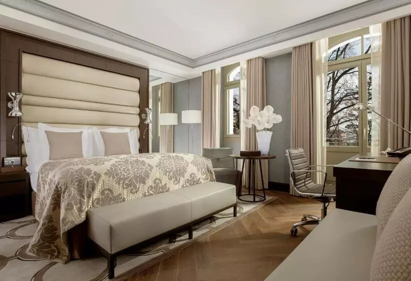 エクゼクティブルーム, Royal Savoy Hotel & Spa