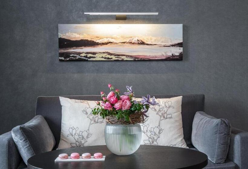 غرفة تنفيذية, Royal Savoy Hotel & Spa