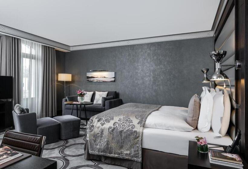 Номер Executive, Royal Savoy Hotel & Spa