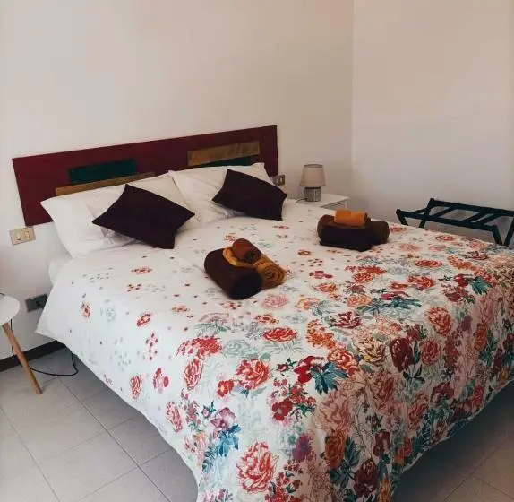 スタンダードルーム, B&b Rossoarancio