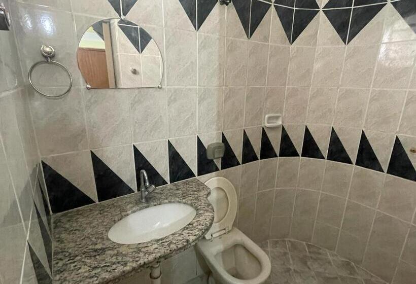 اتاق اکونومی یک تخته, Independência