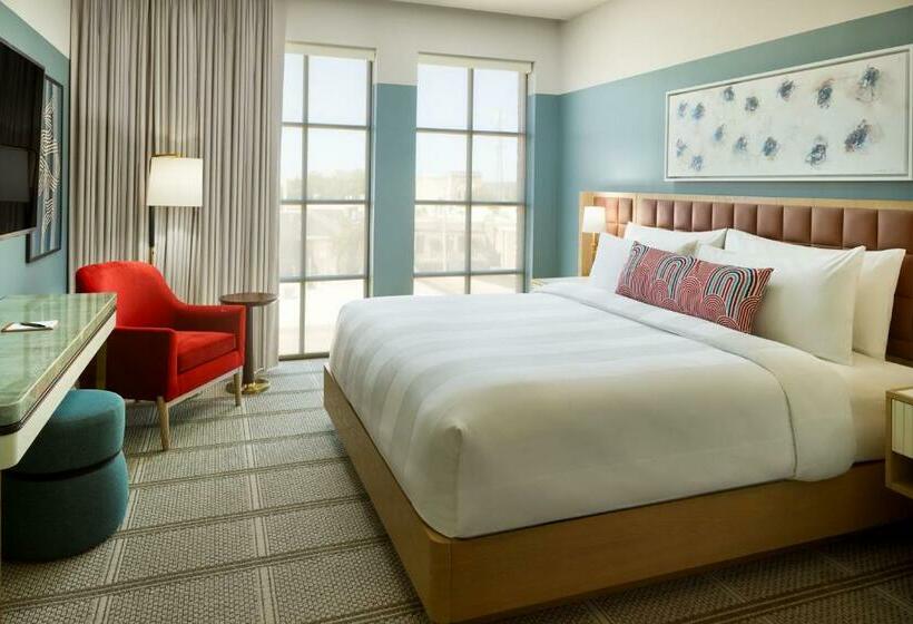 スタンダードシティビュールーム, The Alamite, Tuscaloosa, A Tribute Portfolio