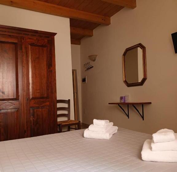 חדר סטנדרט עם מרפסת, La Vecchia Torre