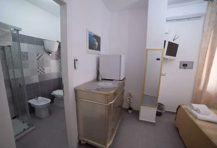 اتاق استاندارد با چشم‌انداز دریا, Residenza Luce Sul Mare