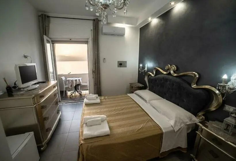 اتاق استاندارد با بالکن و چشم‌انداز دریا, Residenza Luce Sul Mare