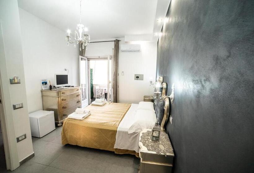 オーシャンビュースタンダードルームバルコニー付き, Residenza Luce Sul Mare