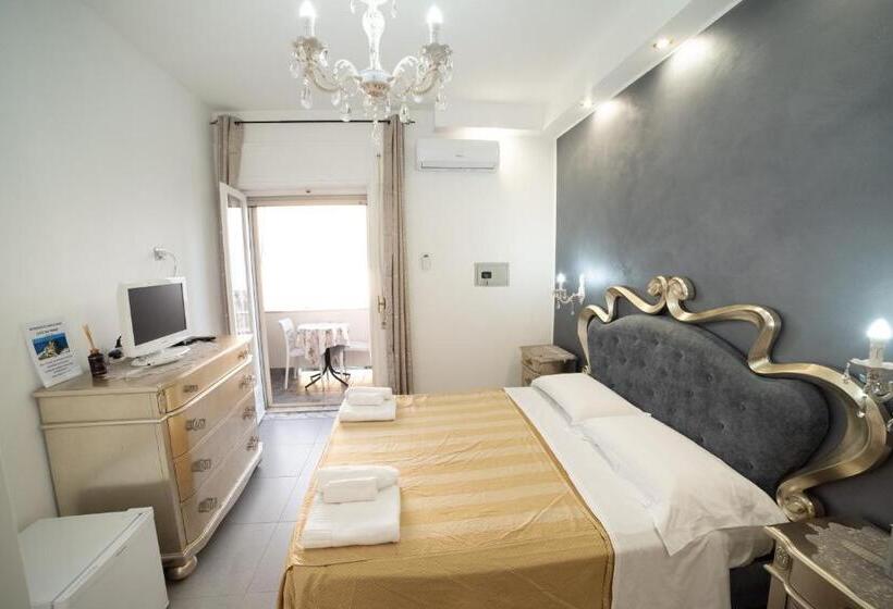 オーシャンビュースタンダードルームバルコニー付き, Residenza Luce Sul Mare