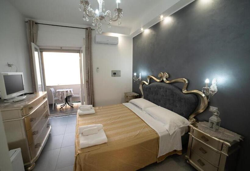 オーシャンビュースタンダードルームバルコニー付き, Residenza Luce Sul Mare