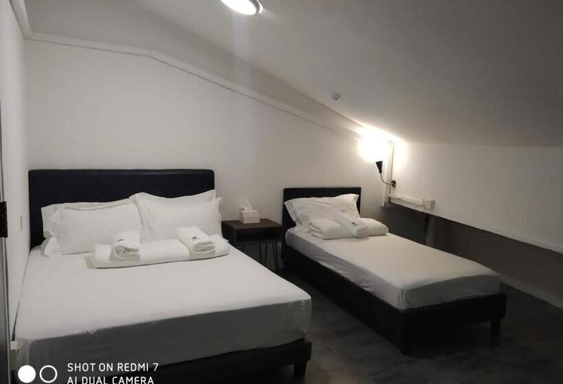 اتاق خانوادگی با سرویس بهداشتی مشترک, Galaxy Pods Capsule Hotel Boat Quay