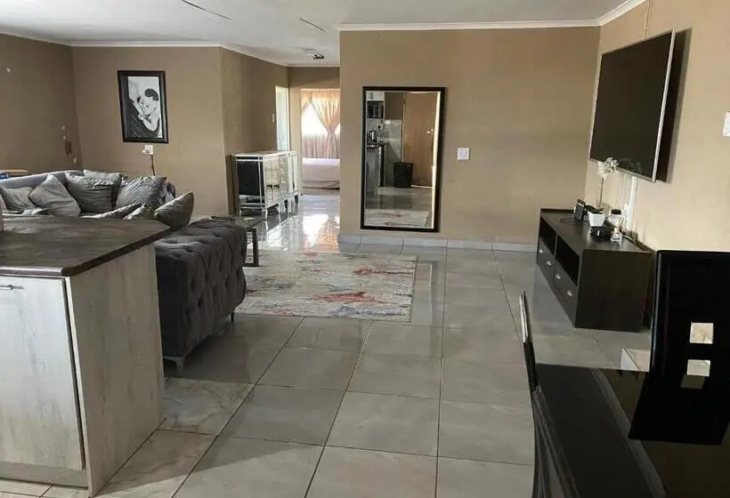 スイート（家族用）, Rcb Guesthouse