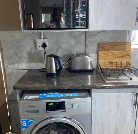 家庭套房, Rcb Guesthouse