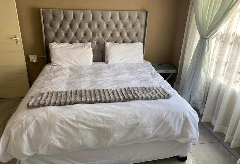 家庭套房, Rcb Guesthouse