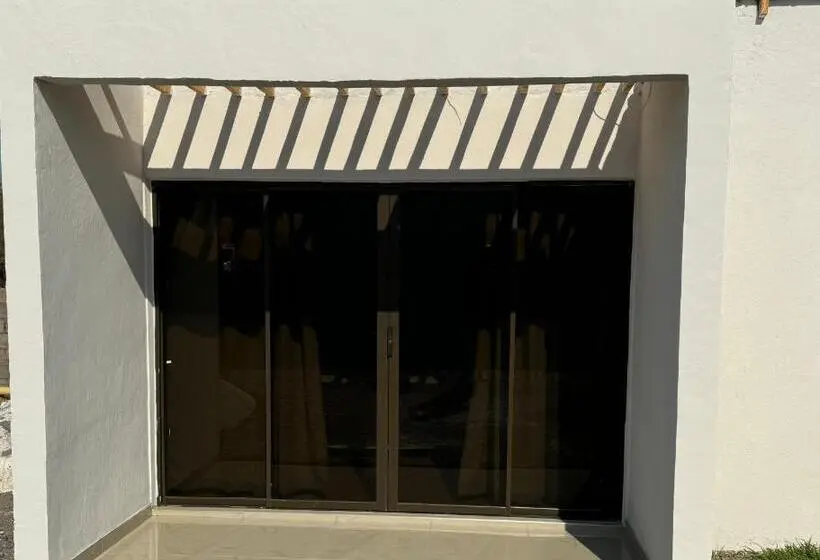 デラックススイート, Rcb Guesthouse