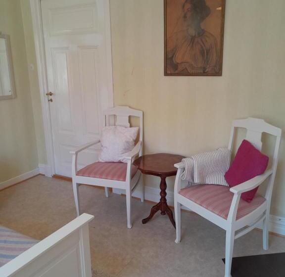 חדר משפחתי דלוקס, Kurrebo